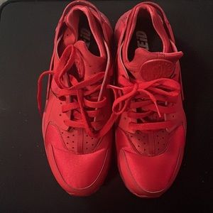 Red Nike Huarache